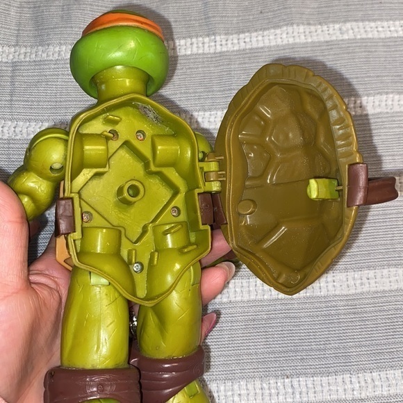 Ninja turtle posable action figure 10 inches‎ tall (2012) - Picture 2 of 3